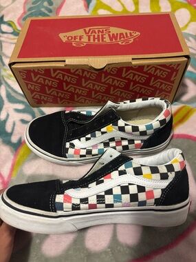 Vans Kids Checkerboard Low-Top Sneakers in Black with Multicolor Squares